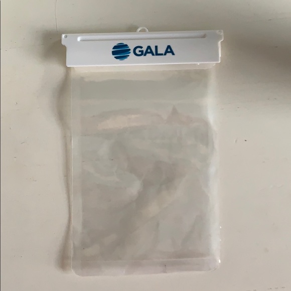 Water proof phone holder - Picture 1 of 1